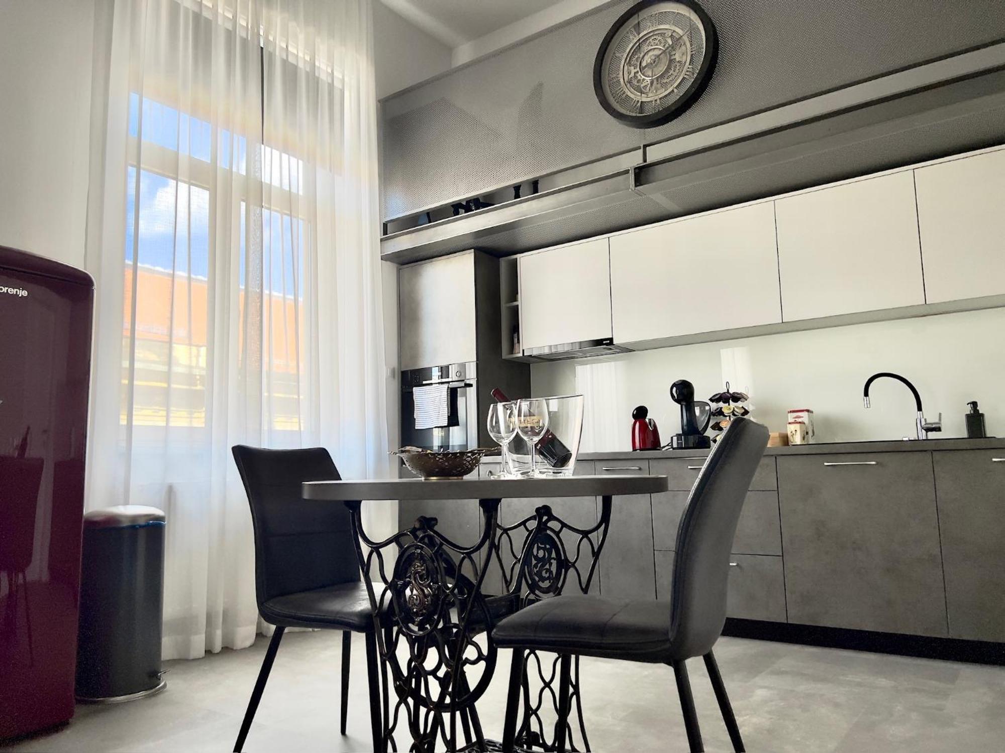 شقة Zagreb Industrial Charm 1 & 2 المظهر الخارجي الصورة